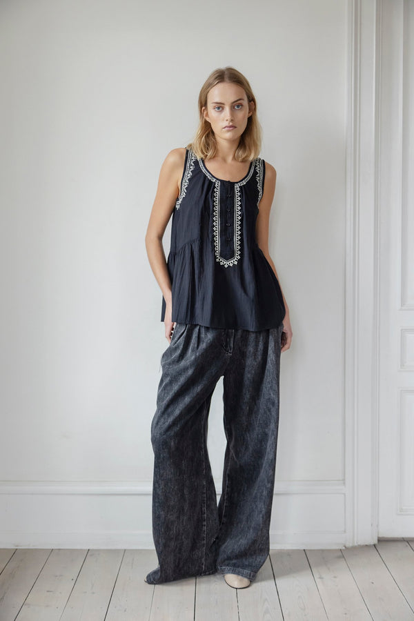 MANNA 199 BLACK