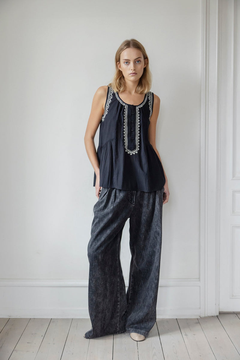 MANNA 199 BLACK