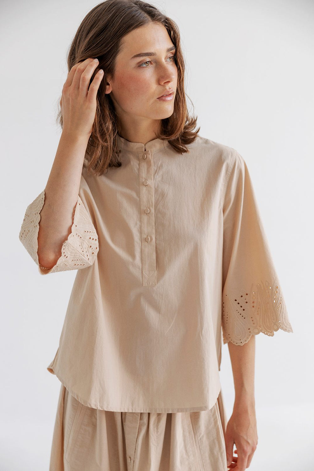 HONEY SHIRT 112 SAND – Project-AJ117