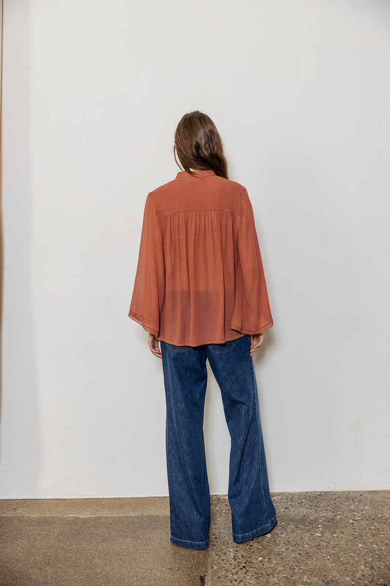 LILLIES 337 GARNET